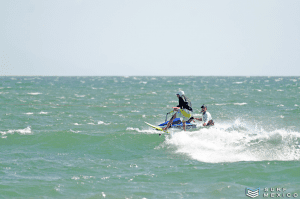 Fernando Stalla Learns to Kitesurf at Surf Mexico
